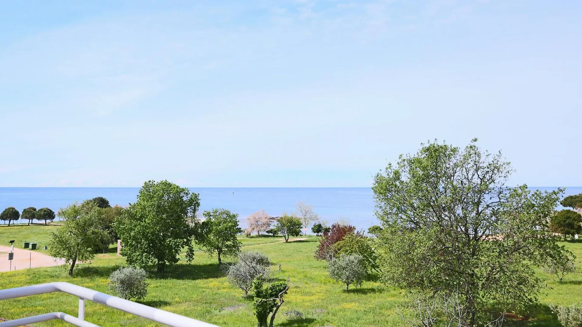 Apartments Flavia With Seaview Zambratija  0*, Zambratija (Istria)
