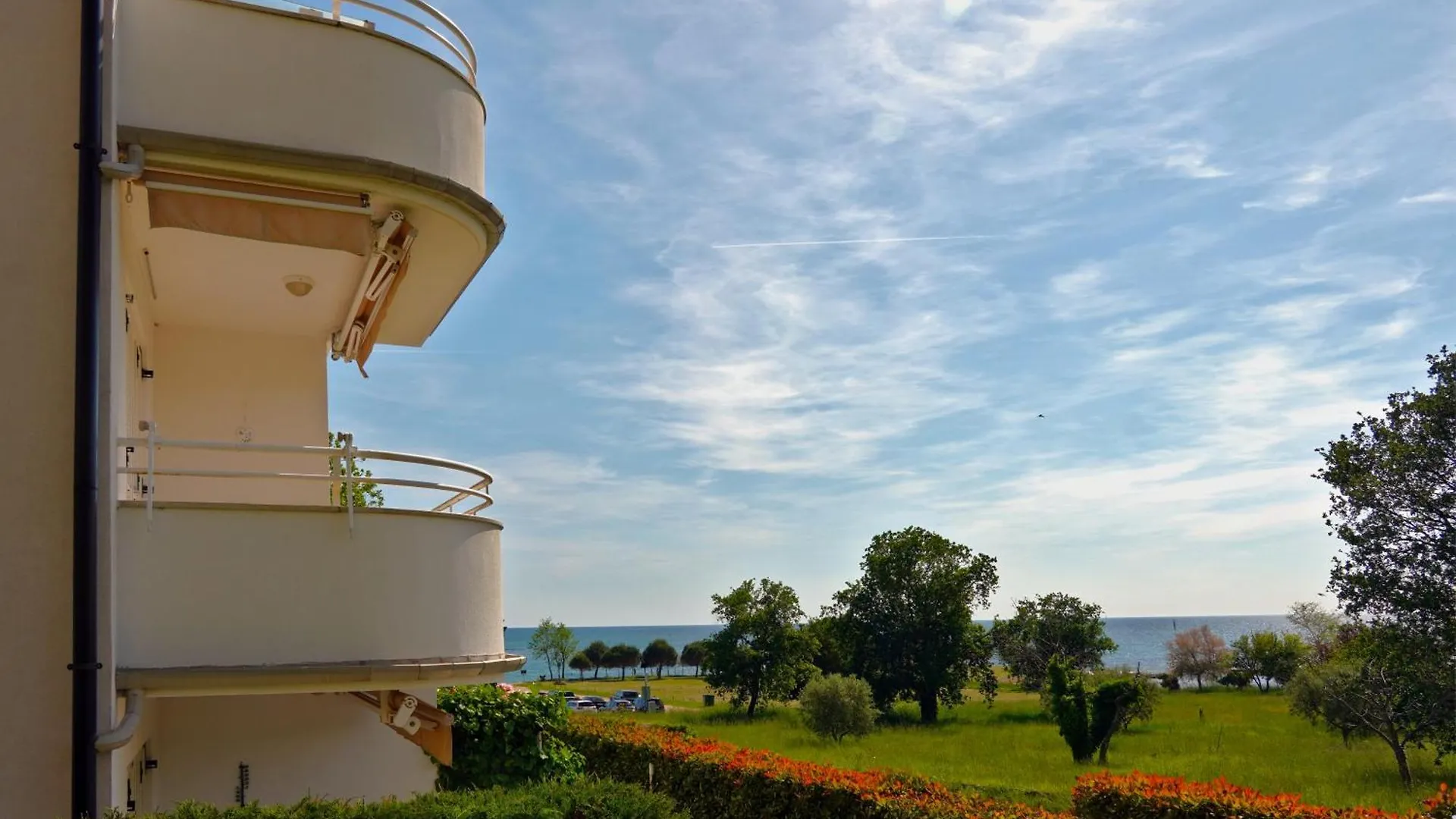 Apartments Flavia With Seaview Zambratija   Zambratija (Istria)